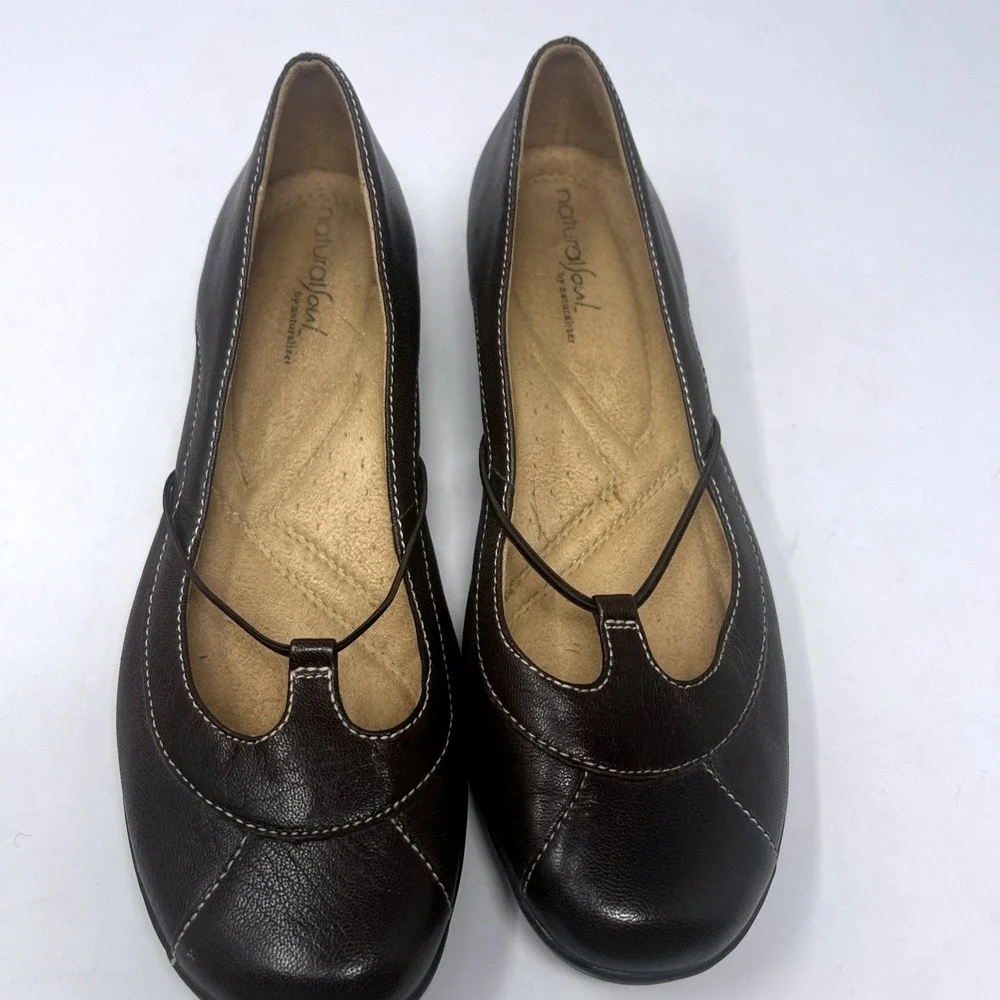 Natural Soul by Naturalizer Women's 8.5 Brown Mary Jane Comfort Flats Shoes EUC